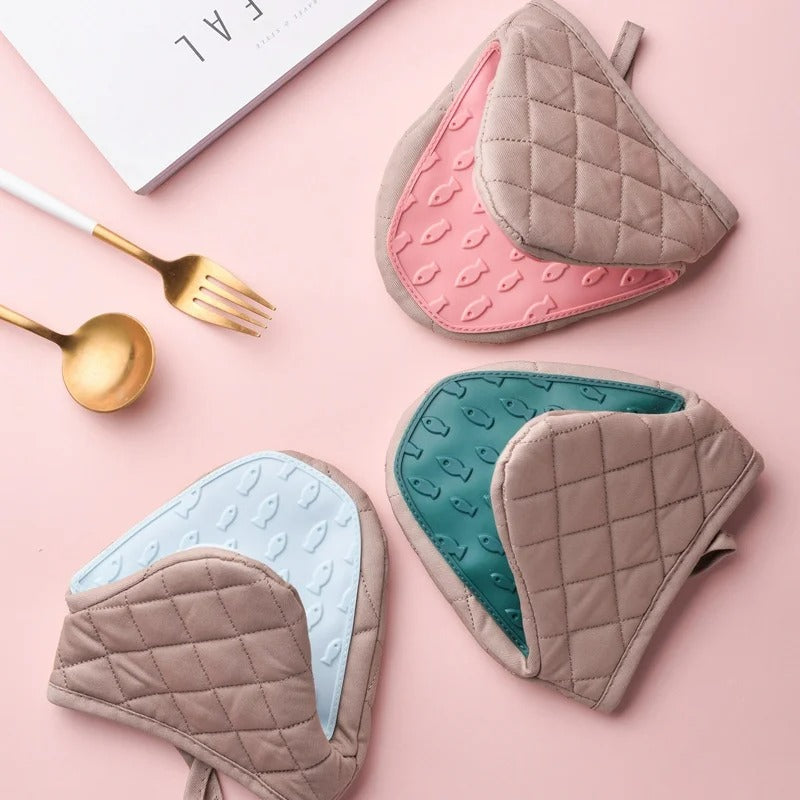 Fish Shaped Silicone Oven Mitts