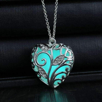 Shining Pendant Necklace - Glow In Dark Beauty - Fesara