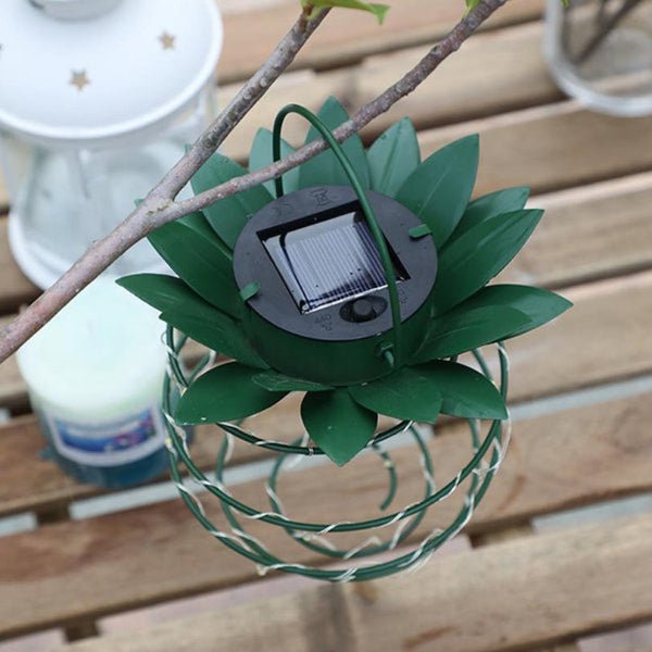 Outdoor Pineapple Solar Powered Lamp