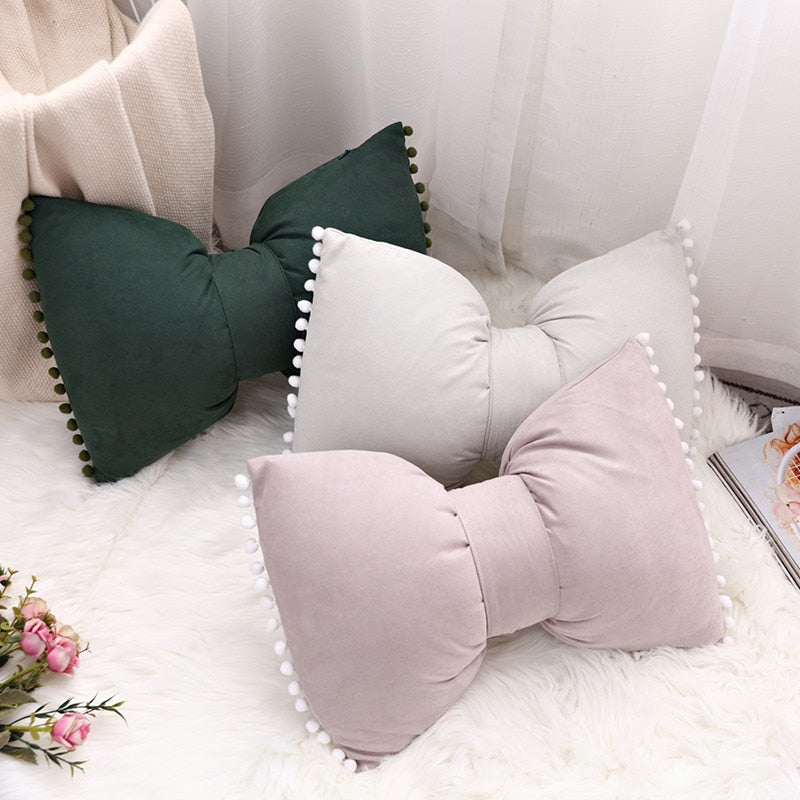 Stylish Arch Shaped Throw Pillow Accent