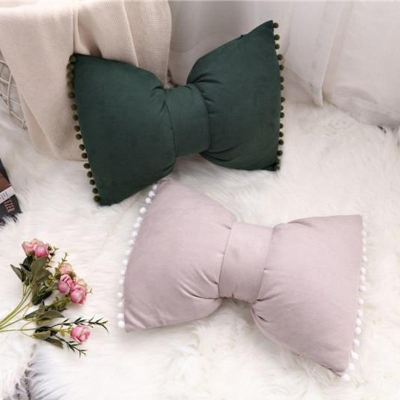 Stylish Arch Shaped Throw Pillow Accent