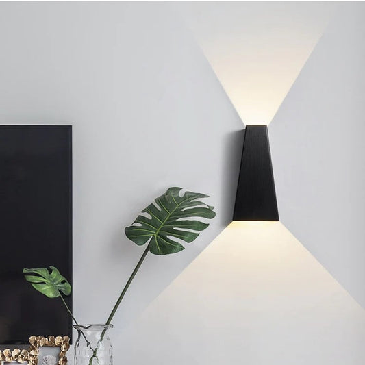 Stylish LED Wall Lamp with Unique Style - Fesara