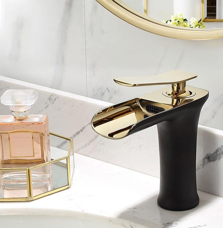 Luxury Bathroom Faucet - Contemporary Water Flow Design