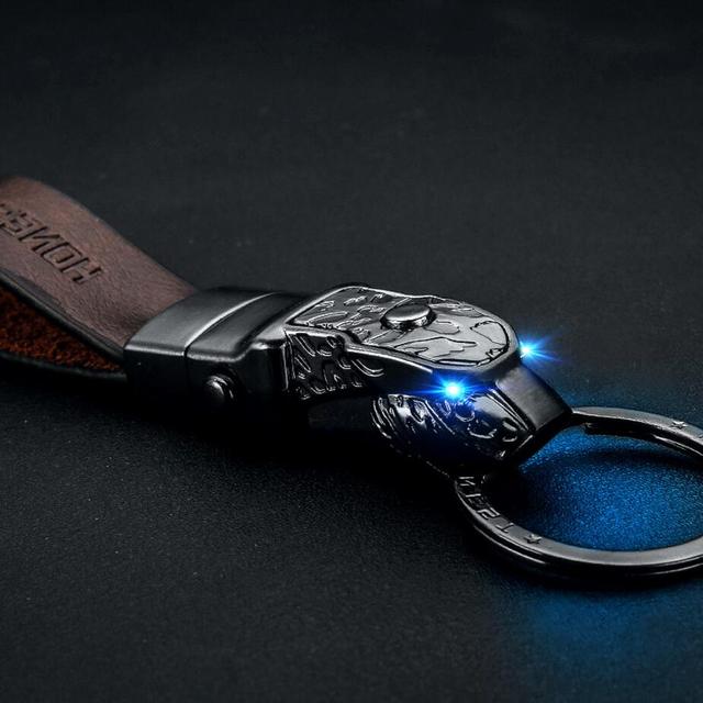 Luxury Leather Animal Shaped Keychain Light - Fesara