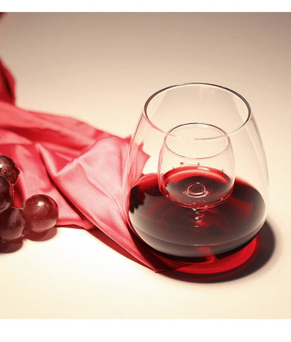 Stylish Fountain Design Wine Glass