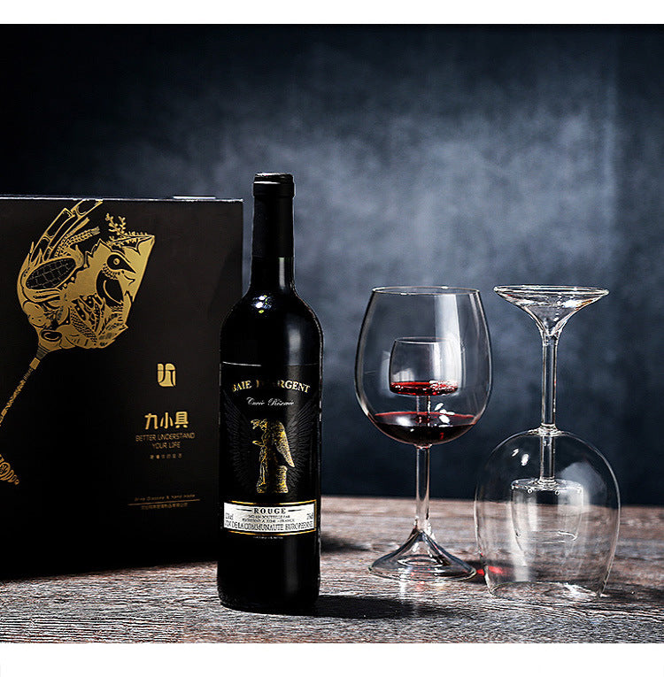Stylish Fountain Design Wine Glass