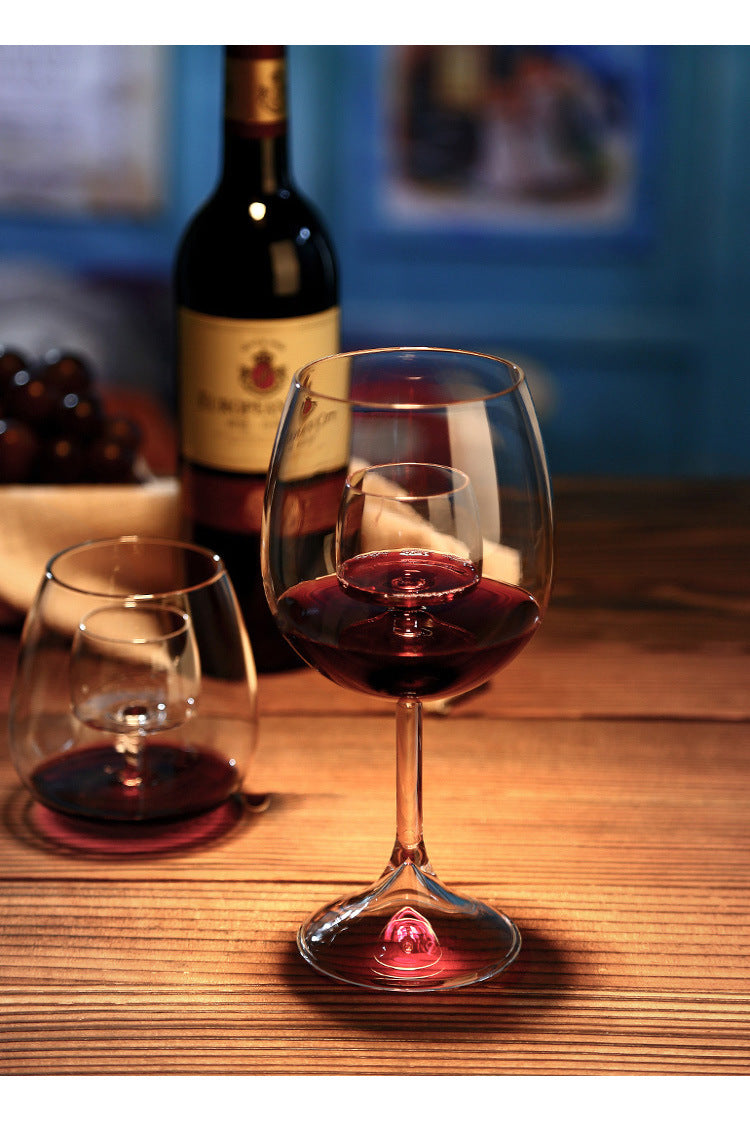 Stylish Fountain Design Wine Glass