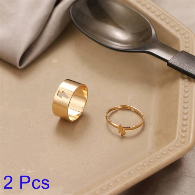 Beautiful His Hers Matching Ring Set - Fesara