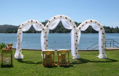 Elegant White Wedding Arch Decoration