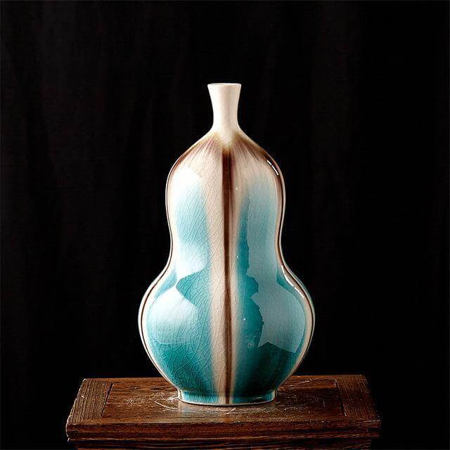 Traditional Chinese Style Cracked Glaze Decorative Vase