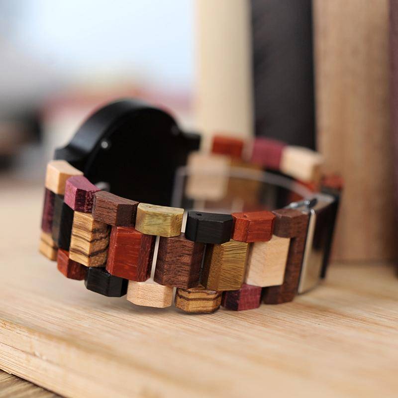 Mens Wooden Watch with Date Display in Wooden Case