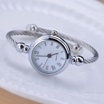 Classic Vintage Women's Leather Wrist Watch