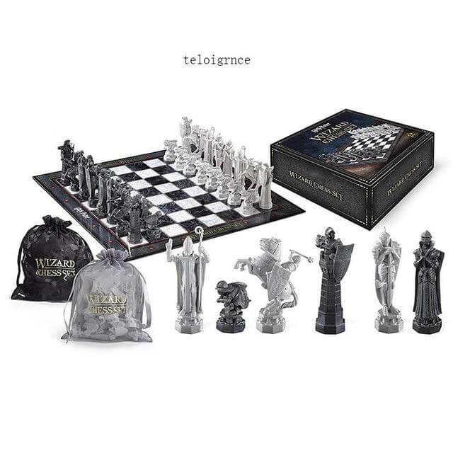 Cool Fantasy Wizard Chess Set - Fesara