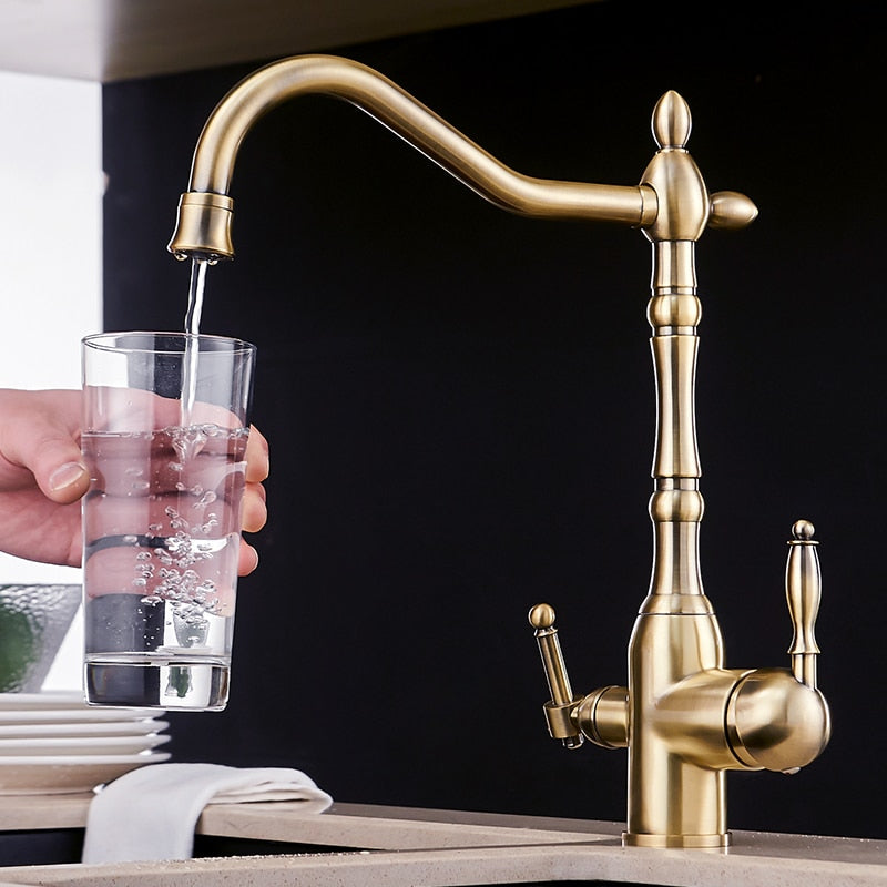 Classic Kitchen Faucet - Elegant Stylish Design