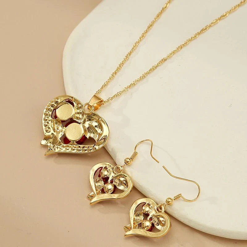 Lovely Heart Shaped Diamond Necklace Set