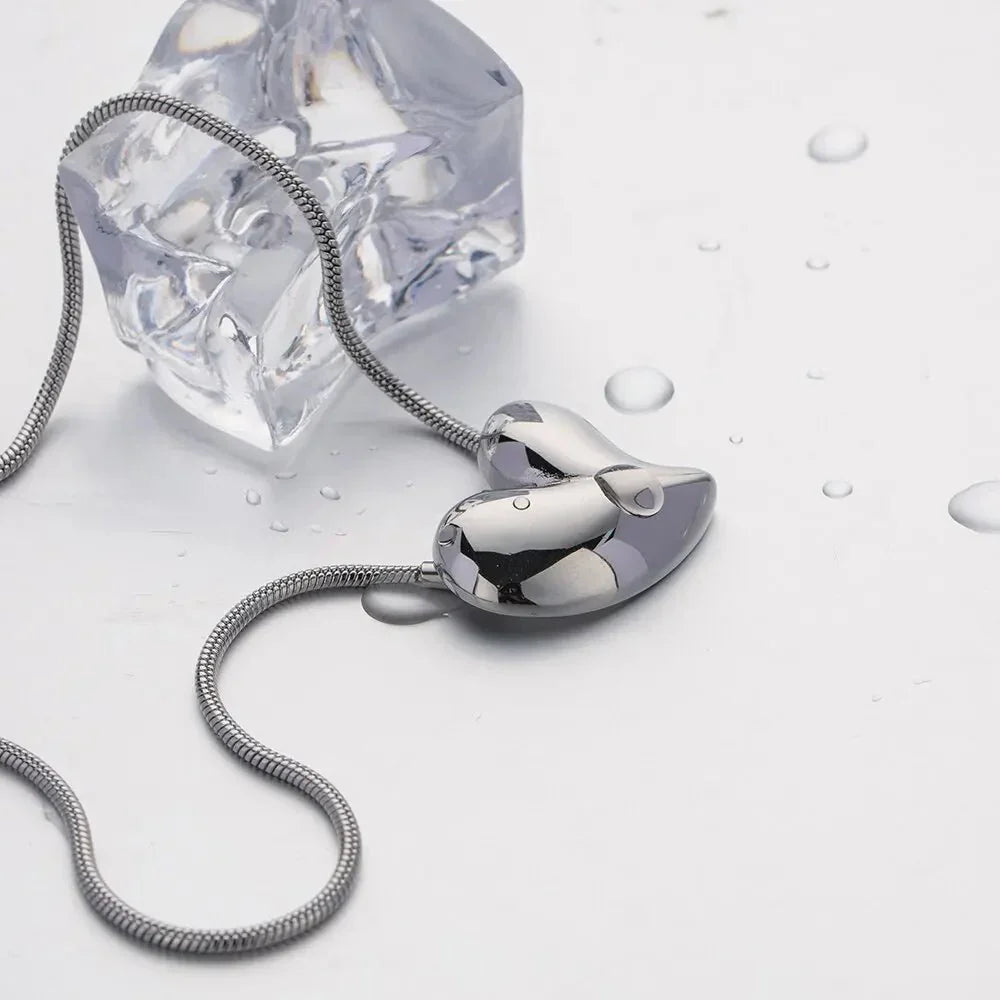 Beautiful Heart Shaped Love Necklace