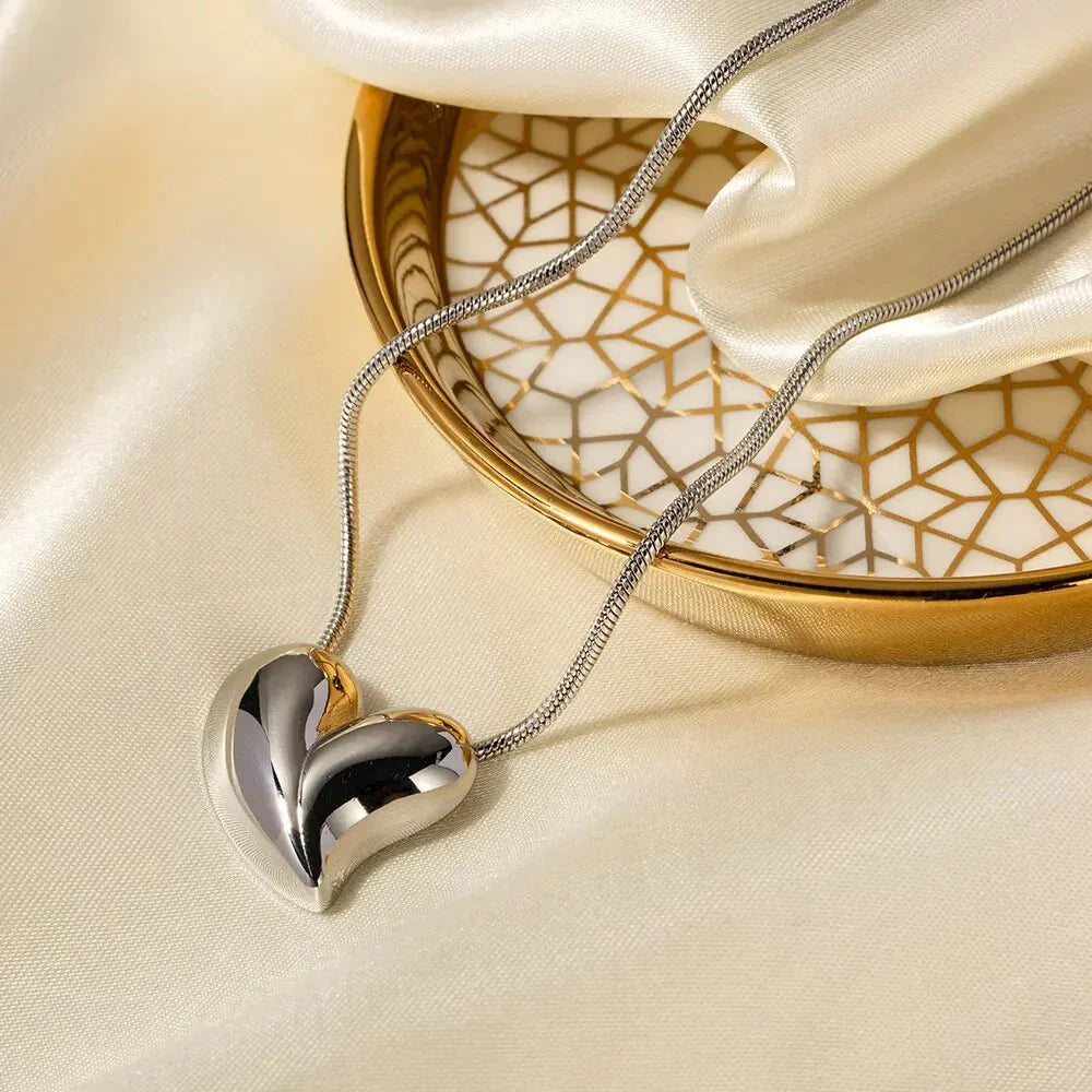 Beautiful Heart Shaped Love Necklace