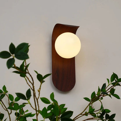 Elegant LED Wall Light
