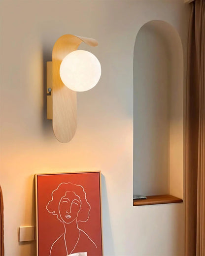 Elegant LED Wall Light