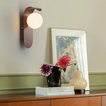 Elegant LED Wall Light