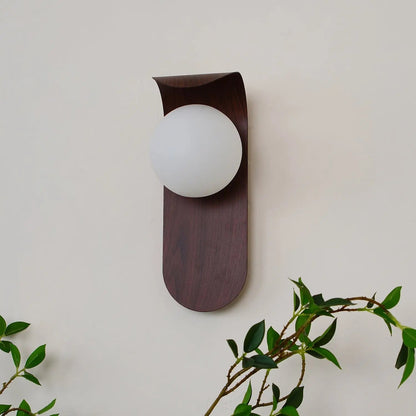 Elegant LED Wall Light