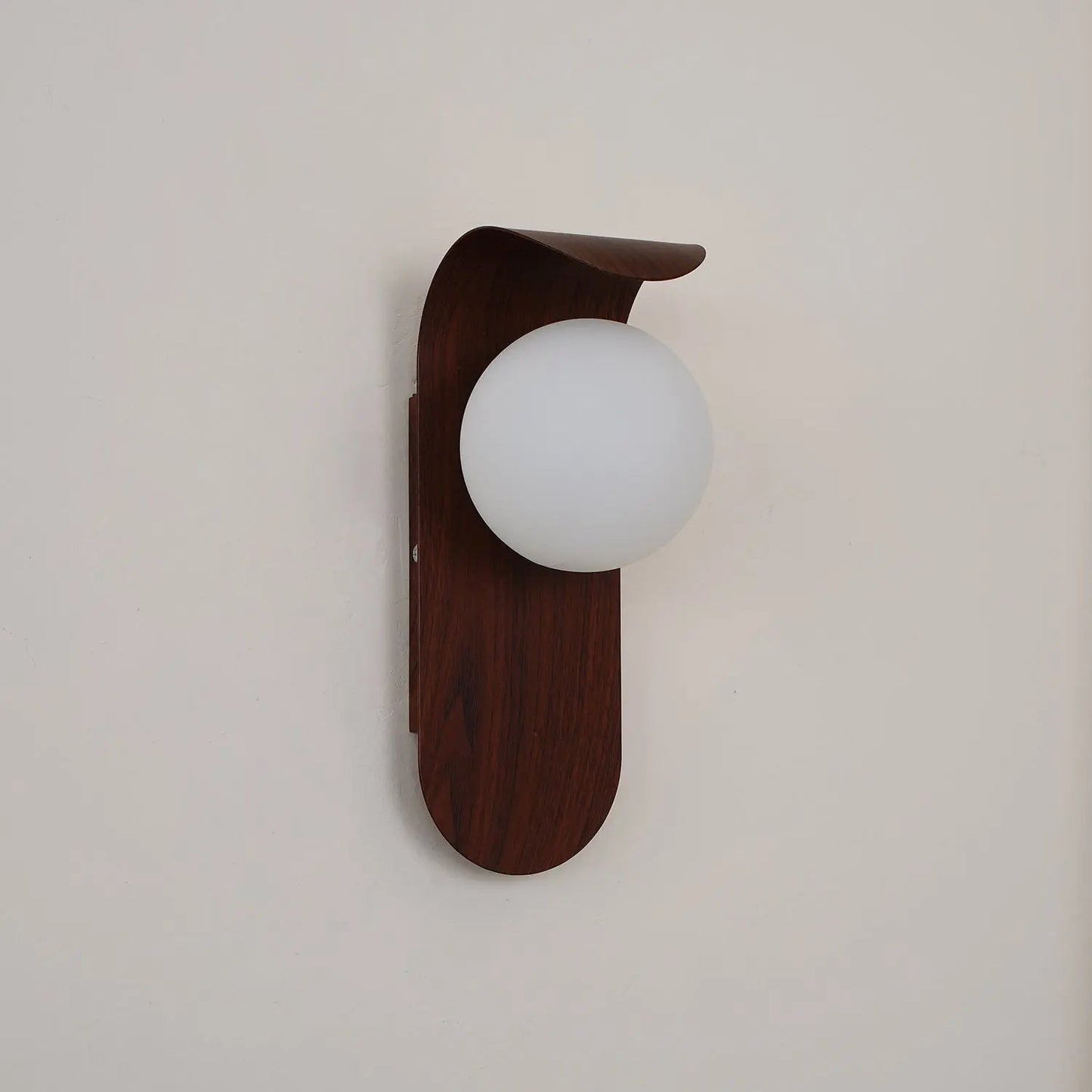 Elegant LED Wall Light