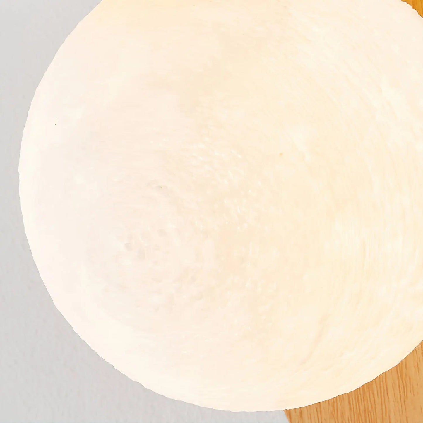 Elegant LED Wall Light