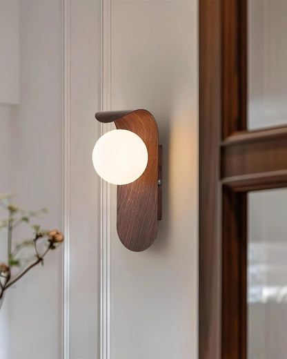 Elegant LED Wall Light
