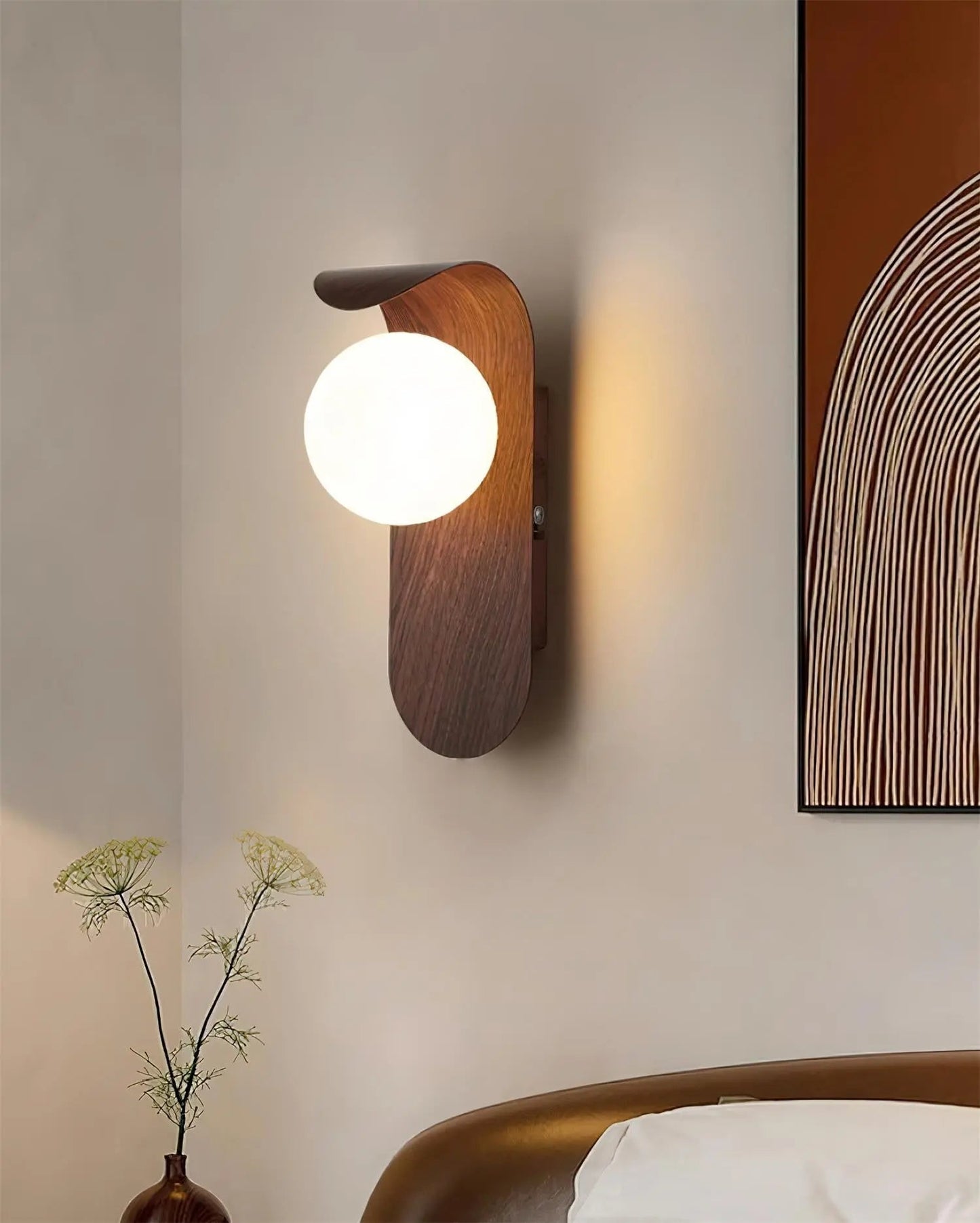 Elegant LED Wall Light