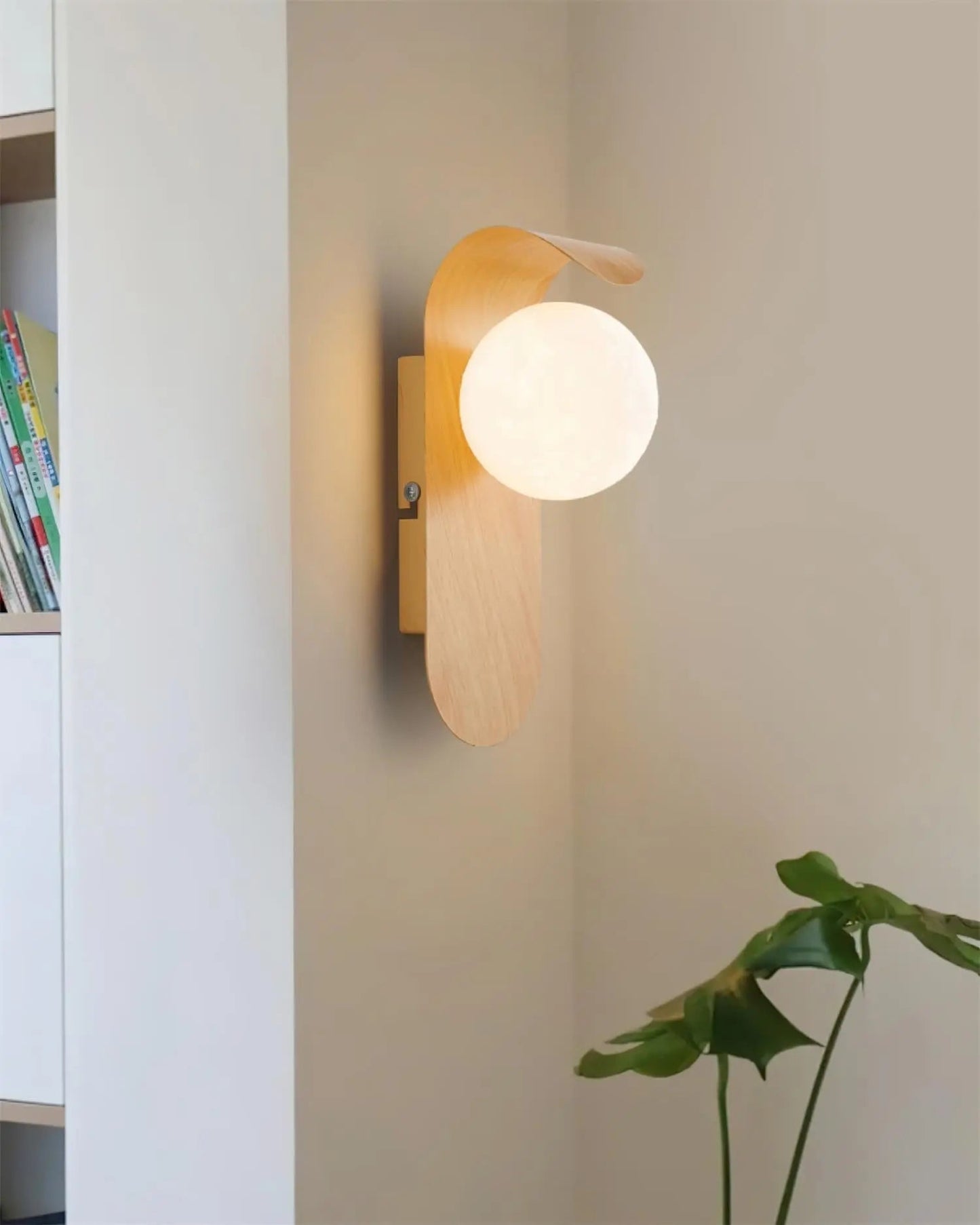 Elegant LED Wall Light