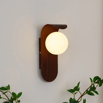Elegant LED Wall Light