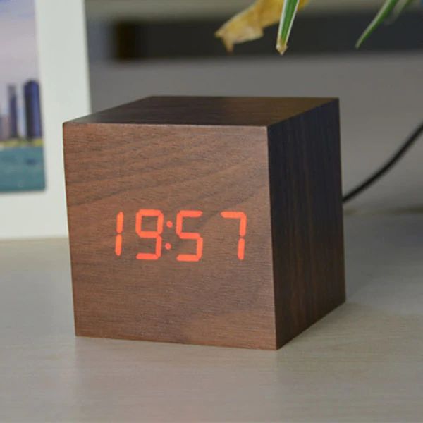 Stylish Digital Desk Clock Modern Home Decor - Fesara