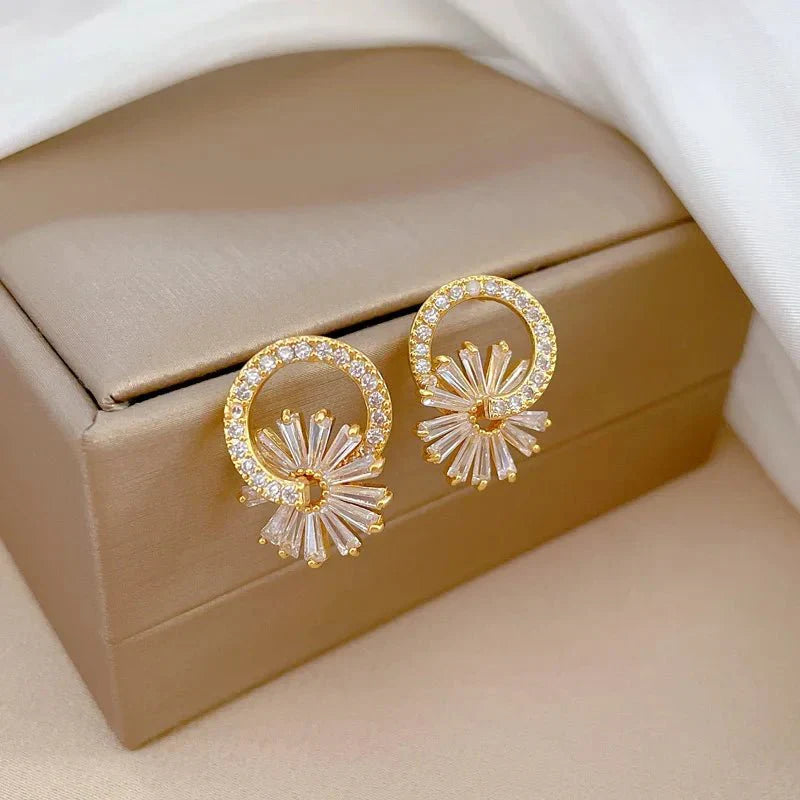 Sparkling Flower Diamond Pendant Set