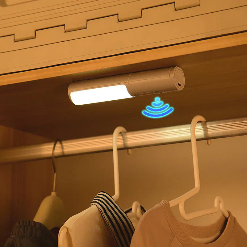Automatic LED Nightlight with Motion Detector