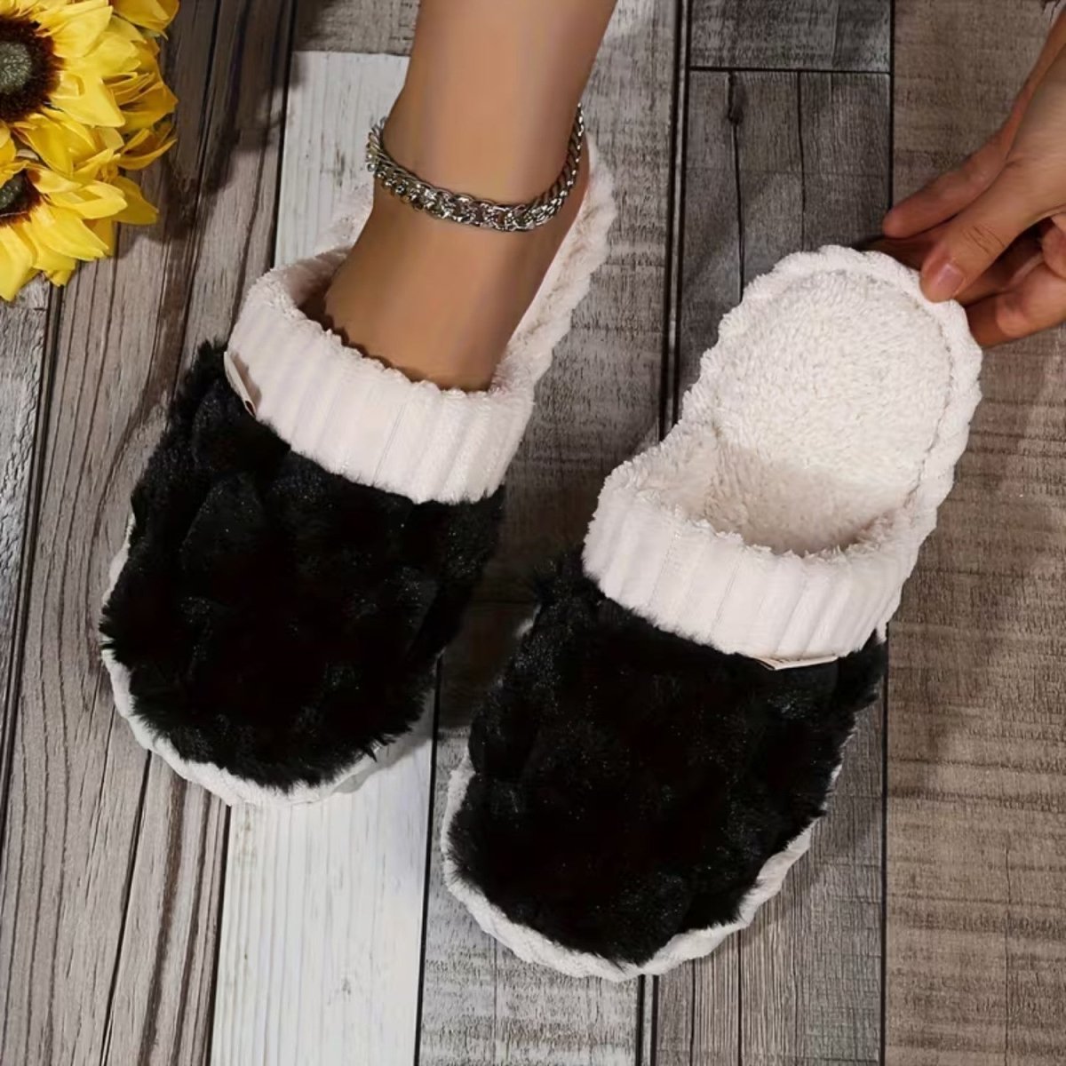 Stylish Fuzzy Slippers for Women - Slippers - Wild Eye Vision