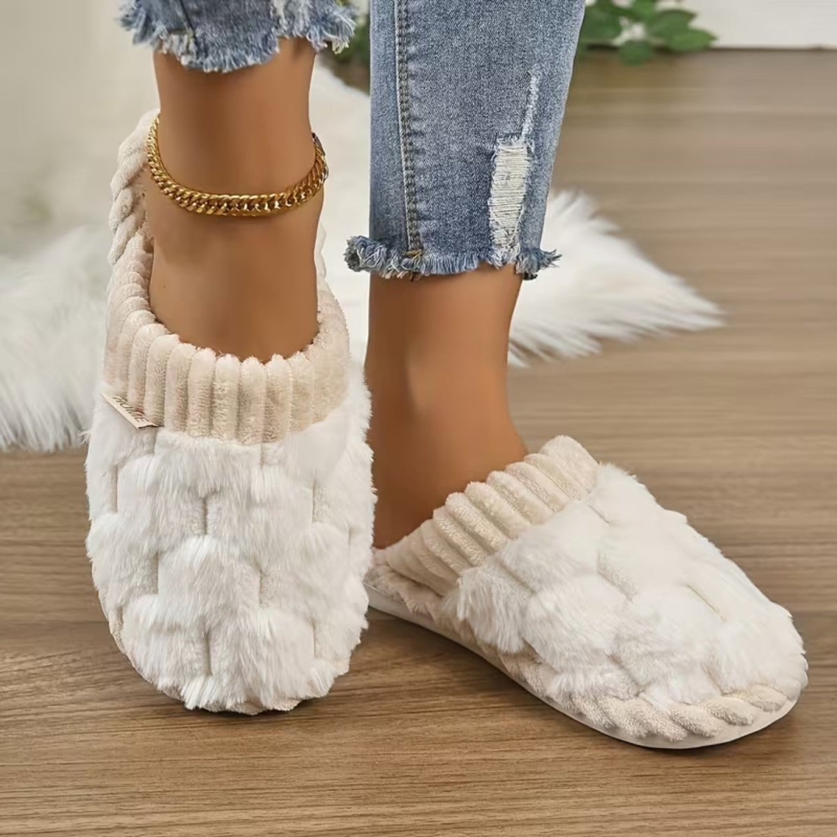 Stylish Fuzzy Slippers for Women - Slippers - Wild Eye Vision