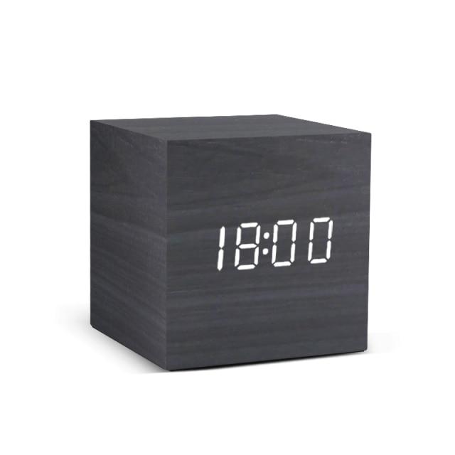 Simple LED Digital Alarm Clock Radio - Fesara