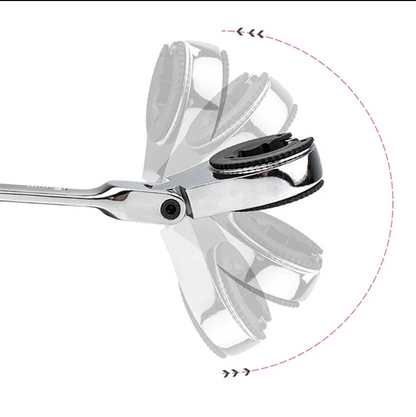 Compact Adjustable Pipe Wrench for Tight Spaces