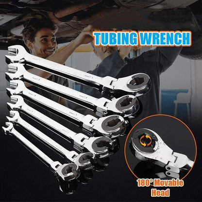 Compact Adjustable Pipe Wrench for Tight Spaces