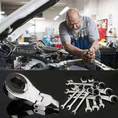 Compact Adjustable Pipe Wrench for Tight Spaces
