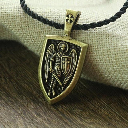 Angel Wing Protective Chain Necklace - Fesara