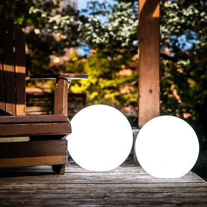 Outdoor Solar Globe Lamp