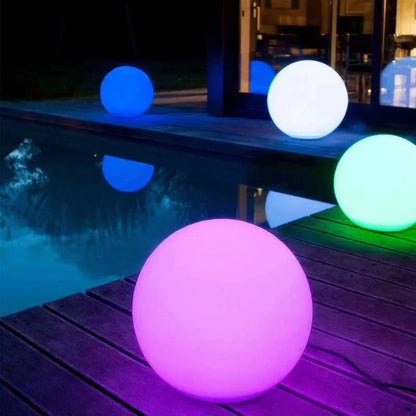 Outdoor Solar Globe Lamp