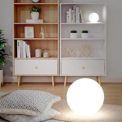 Outdoor Solar Globe Lamp